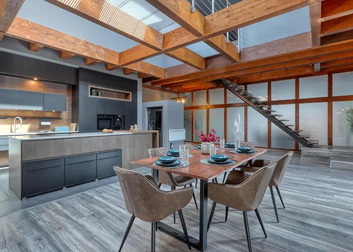 Mit Kegelbahn Vakantiehuis