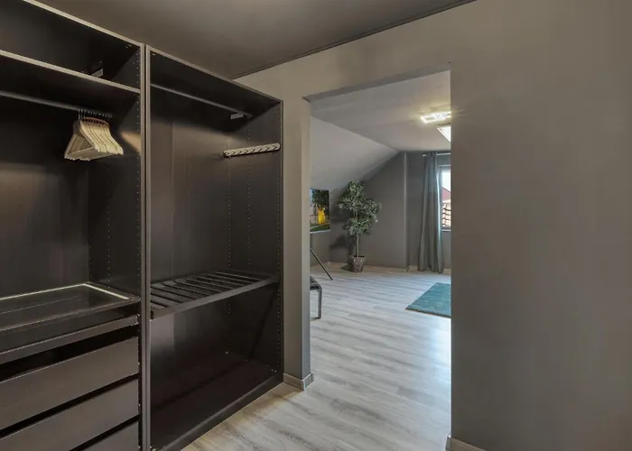 Mit Kegelbahn Vakantiehuis *